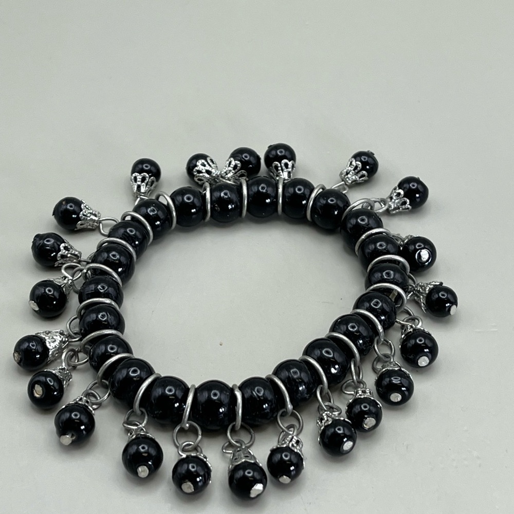 Elegant Black and Silver Beaded Bracelet